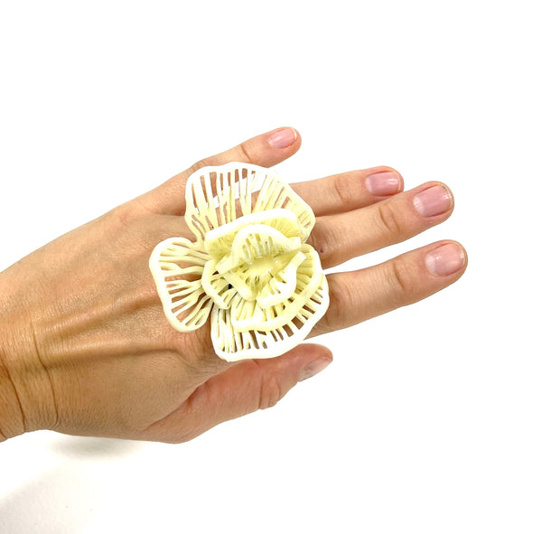 acrylic jewelry - bloom ring - ivory